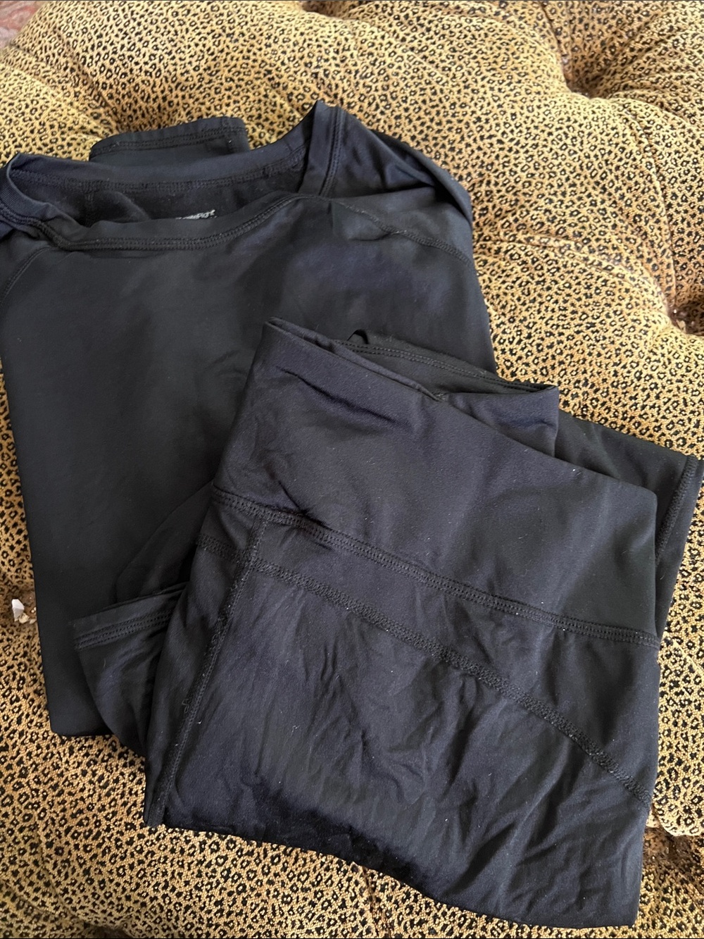 Cuddle Duds Climate Right Women's 2pc Black Long Sleeved Shirt & Leggings
